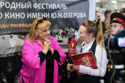 Любовь Руденко на красной дорожке