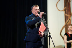 Режиссёр фильма _Про людей и про войну_